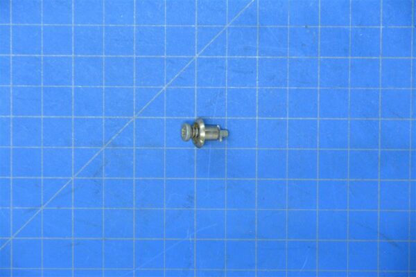 1126004-1 - Quarter-Turn Stud