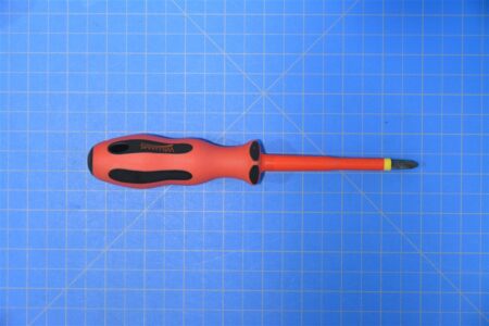 INDP2100 - Screwdriver, Phillips, Insulated, 4" Size 2