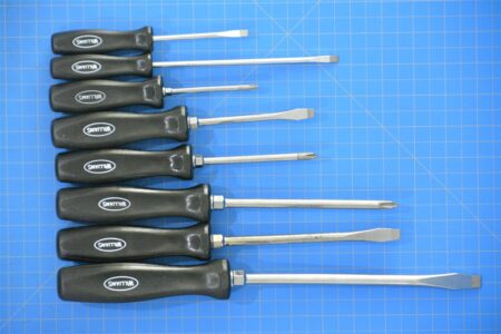 JHWF100P-8MD - 8 PIECE ENDUROGRIP COMBINATION SCREWDRIVER SET IN 1/3 FOAM DRAWER INSERT