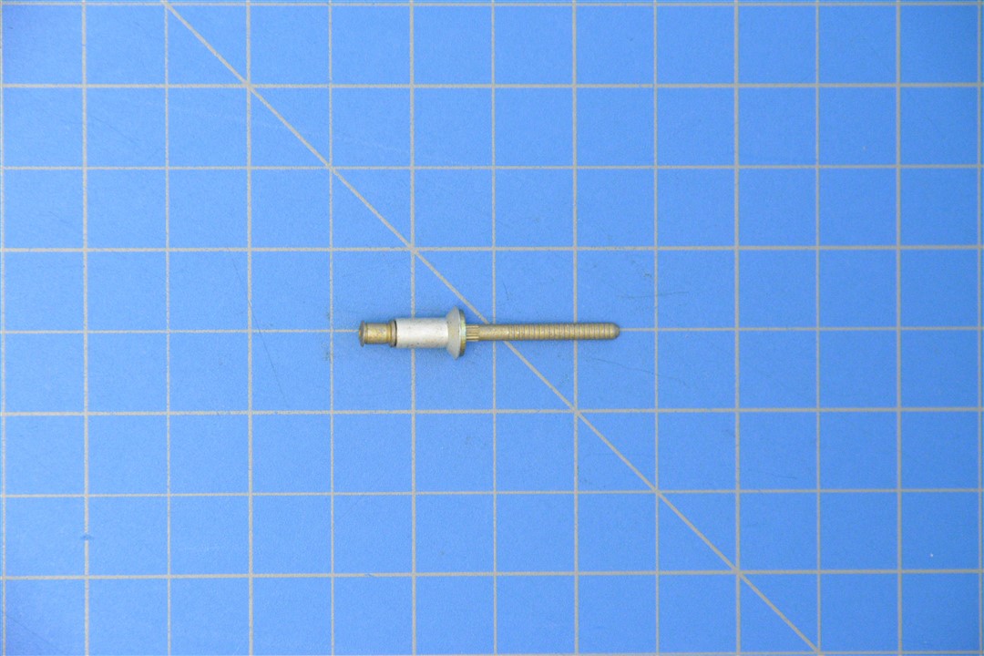 CR3212-6-4 - BLIND RIVET, STEEL STEM, FLUSH HEAD