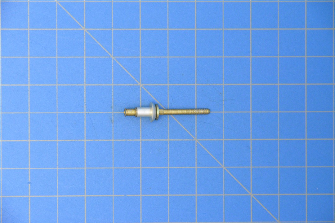 CR3213-6-02 - BLIND RIVET, STEEL STEM, UNIVERSAL HEAD